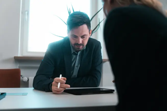 Florian Bobek im Kundengespräch